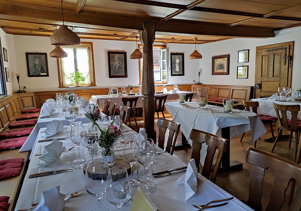 Eventlocations 15 In gemütlichen Räumen für 25 bis 100 Personen können Sie im Löwen Vörstetten feiern und die Zeit mit Freunden und Familie genießen