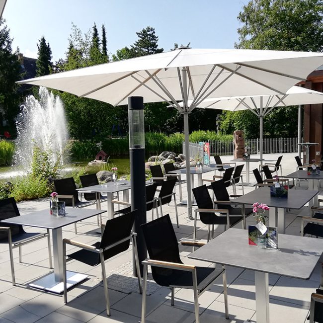 Eventlocations 13 Sommerfest auf unserer Terrasse mit Blick in den Park